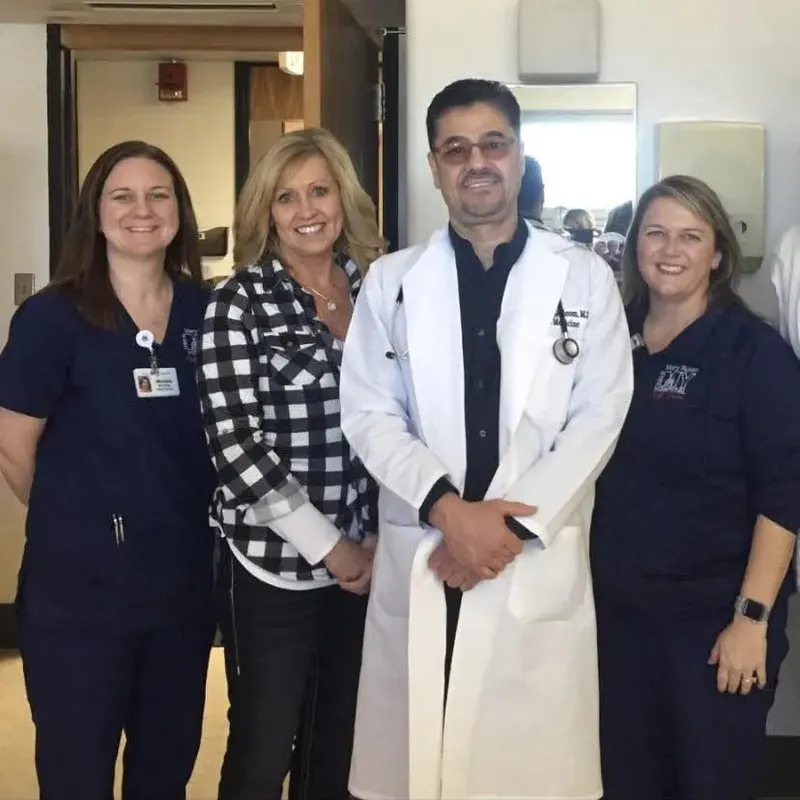 Dr. Mahmoud Qadoom with the clinical staff of Westerville Sleep Center